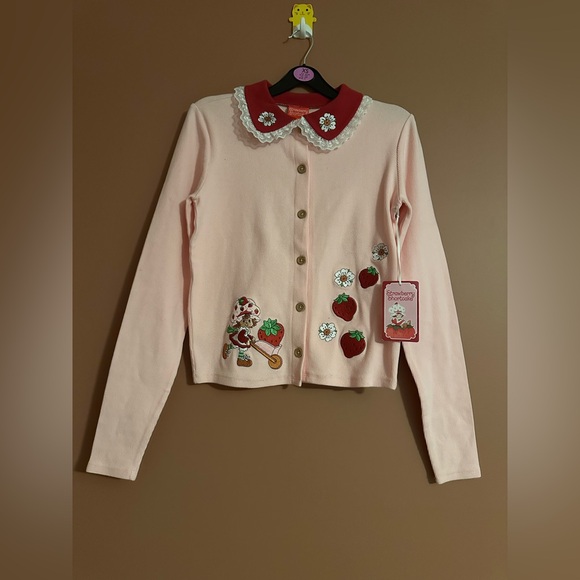 Hot Topic Sweaters - Strawberry Shortcake Portrait Collared Women's Cardigan - BoxLunch Exclusive